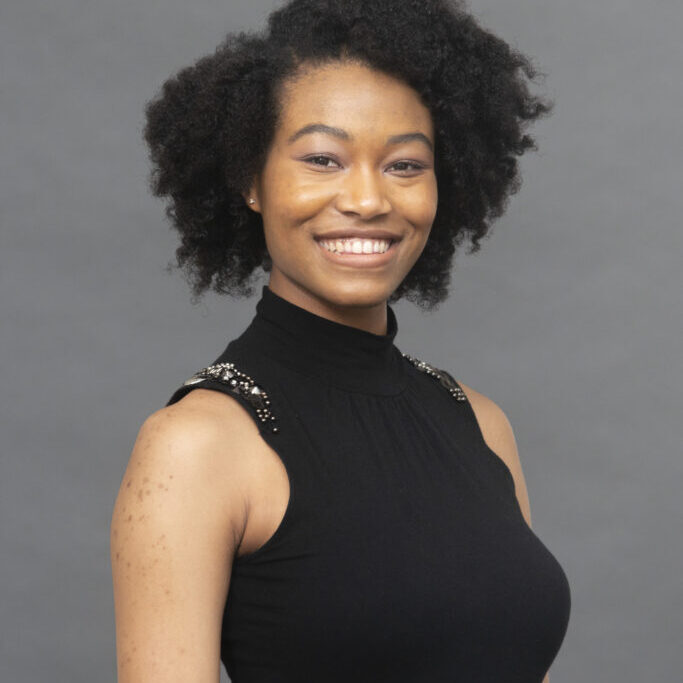 YaniHill_Headshot (1)